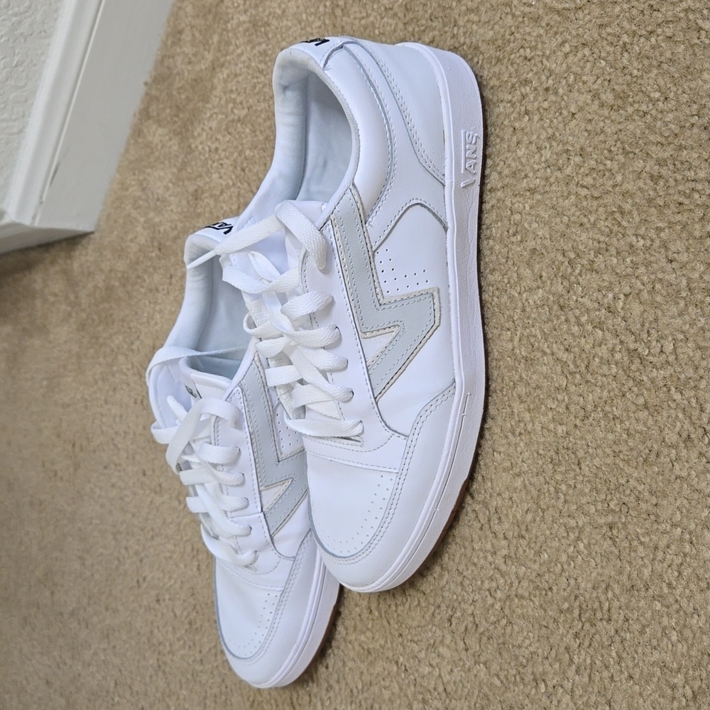 Vans Lowland